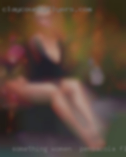 - Something women in Pensacola, FL casual to start with.