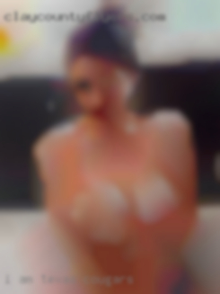 I am fun, easy going black Texas cougars woman.