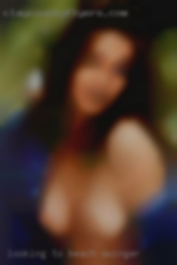 Looking Beach swinger to hookup, not love.